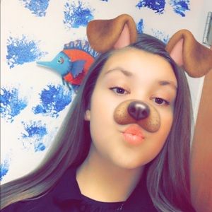 Meet your Posher, Cami